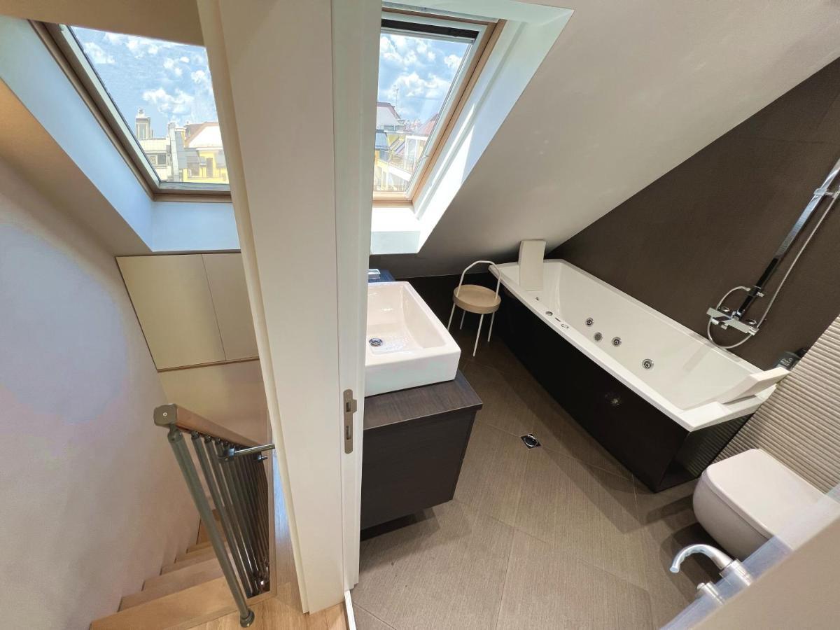 Unique Luxurious Jacuzzi Penthouse Duplex In City Center! 2 Baths! Free Parking! Sofia Exterior foto